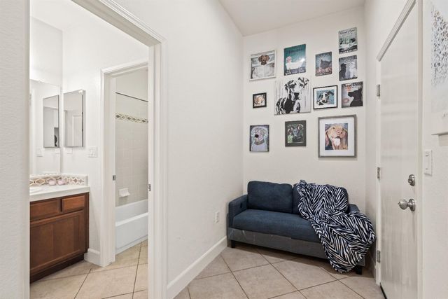 2100 Wyckford Blvd, Rocklin, CA 95765