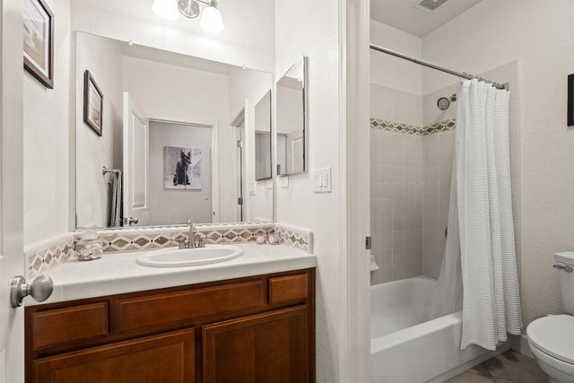 2100 Wyckford Blvd, Rocklin, CA 95765