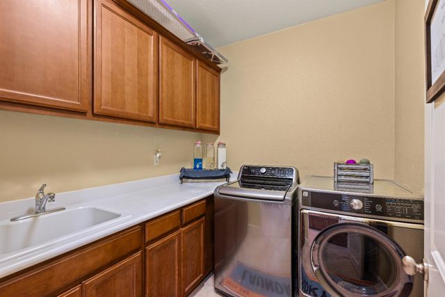 2100 Wyckford Blvd, Rocklin, CA 95765