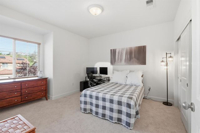 2100 Wyckford Blvd, Rocklin, CA 95765