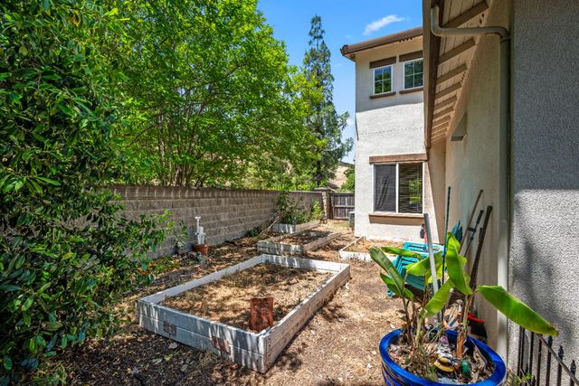 2100 Wyckford Blvd, Rocklin, CA 95765