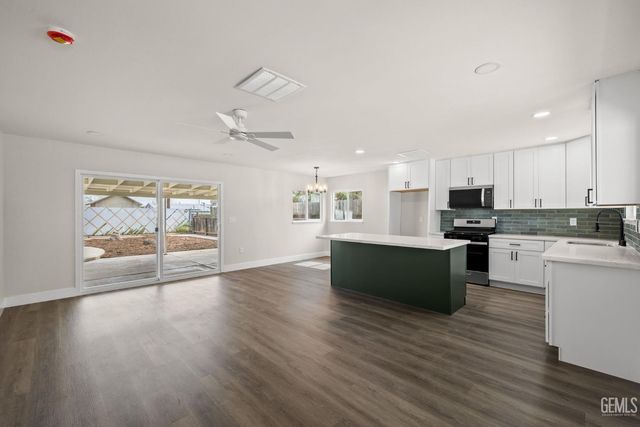 1109 Chelsea Street, Bakersfield, CA 93306