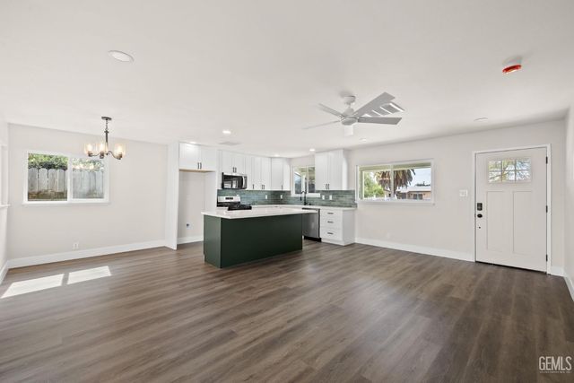 1109 Chelsea Street, Bakersfield, CA 93306