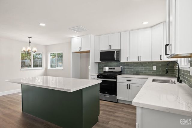 1109 Chelsea Street, Bakersfield, CA 93306