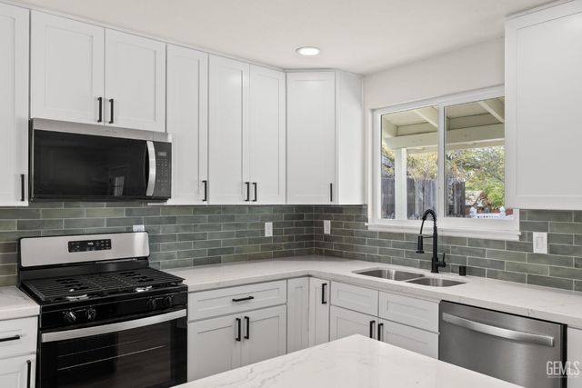 1109 Chelsea Street, Bakersfield, CA 93306