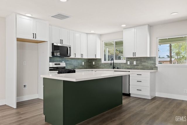 1109 Chelsea Street, Bakersfield, CA 93306