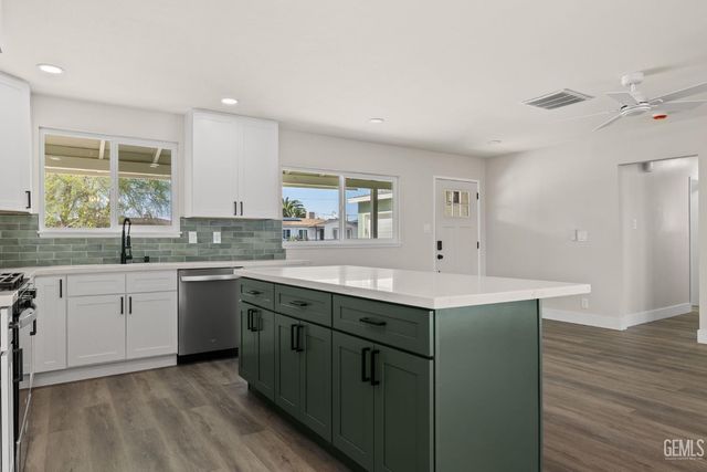 1109 Chelsea Street, Bakersfield, CA 93306