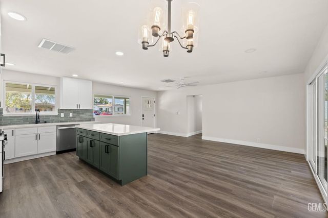 1109 Chelsea Street, Bakersfield, CA 93306