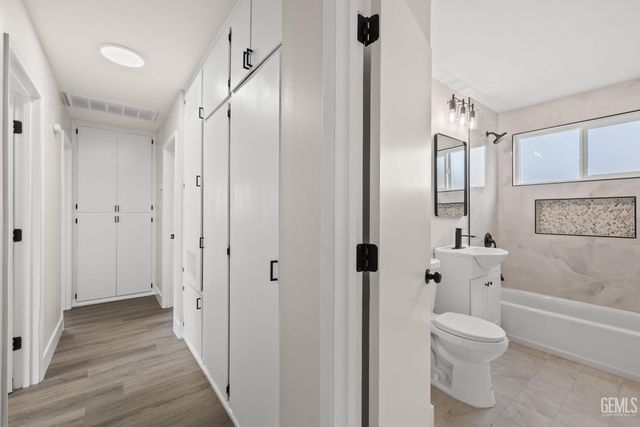 1109 Chelsea Street, Bakersfield, CA 93306