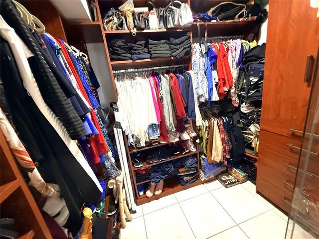 1101 Colony Point Circle 123, Pembroke Pines, FL 33026