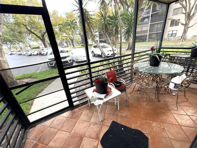 1101 Colony Point Circle 123, Pembroke Pines, FL 33026