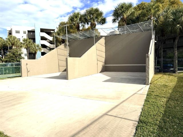 1101 Colony Point Circle 123, Pembroke Pines, FL 33026