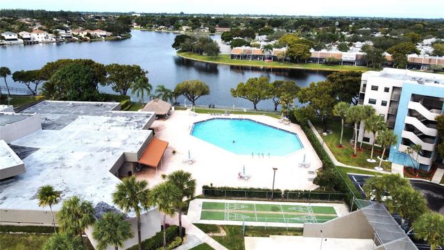 1101 Colony Point Circle 123, Pembroke Pines, FL 33026