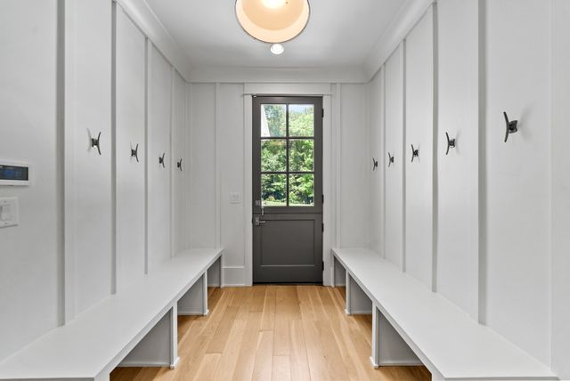 8646 Belladonna Dr, College Grove, TN 37046