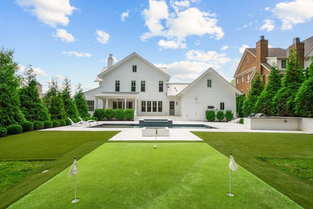 8646 Belladonna Dr, College Grove, TN 37046