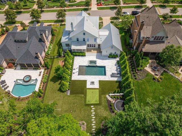 8646 Belladonna Dr, College Grove, TN 37046