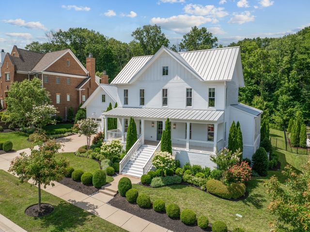 8646 Belladonna Dr, College Grove, TN 37046