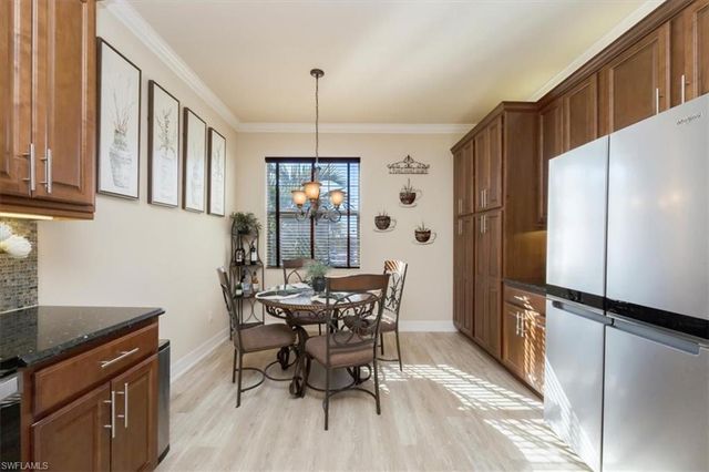 6502 Monterey PT # 202, Naples, FL 34105