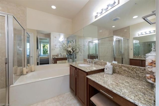 6502 Monterey PT # 202, Naples, FL 34105