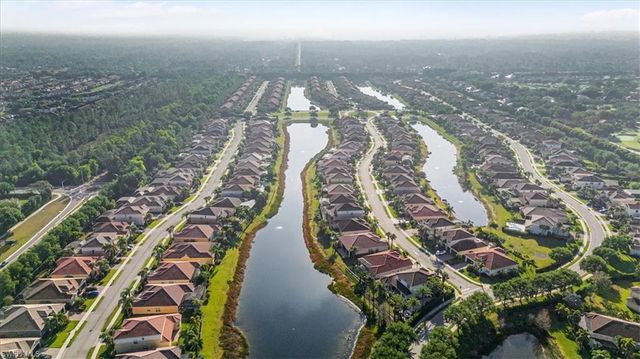 6502 Monterey PT # 202, Naples, FL 34105