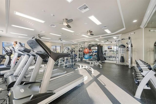 6502 Monterey PT # 202, Naples, FL 34105