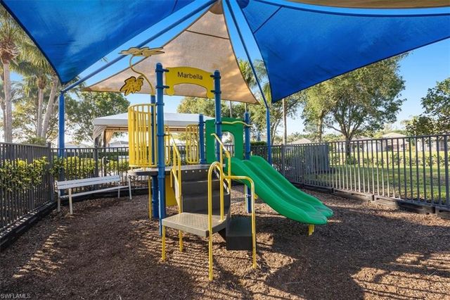 6502 Monterey PT # 202, Naples, FL 34105