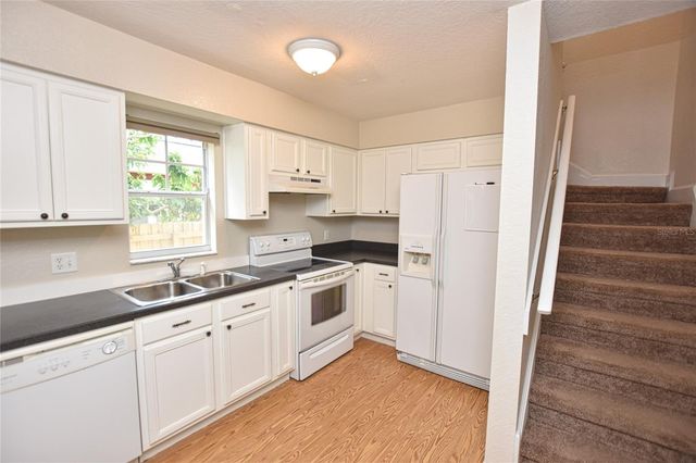 302 W BELMAR STREET, Lakeland, FL 33803