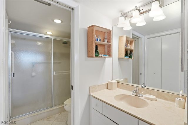 5810 Trailwinds DR 912, Fort Myers, FL 33907