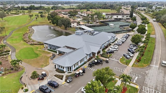 5810 Trailwinds DR 912, Fort Myers, FL 33907