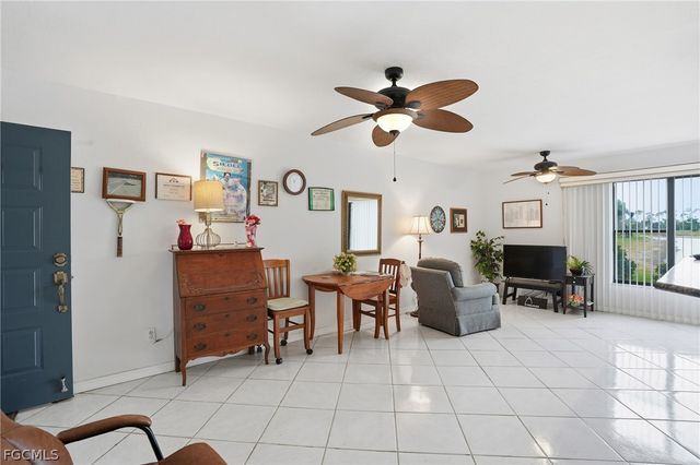 5810 Trailwinds DR 912, Fort Myers, FL 33907