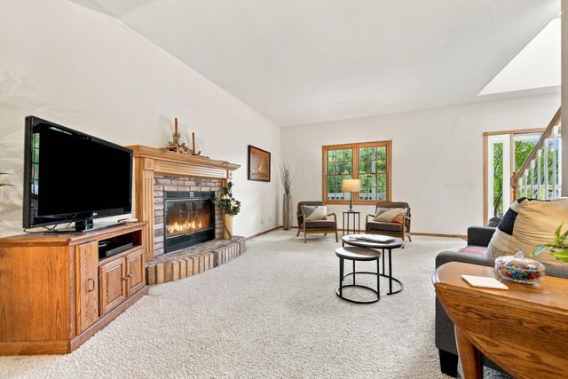 426 Rolling Hills Lane, Hudson, WI 54016