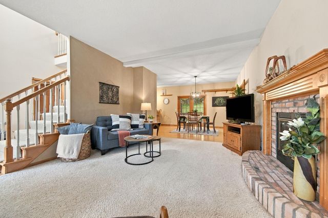 426 Rolling Hills Lane, Hudson, WI 54016