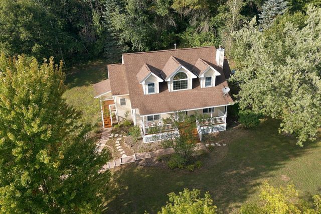 426 Rolling Hills Lane, Hudson, WI 54016
