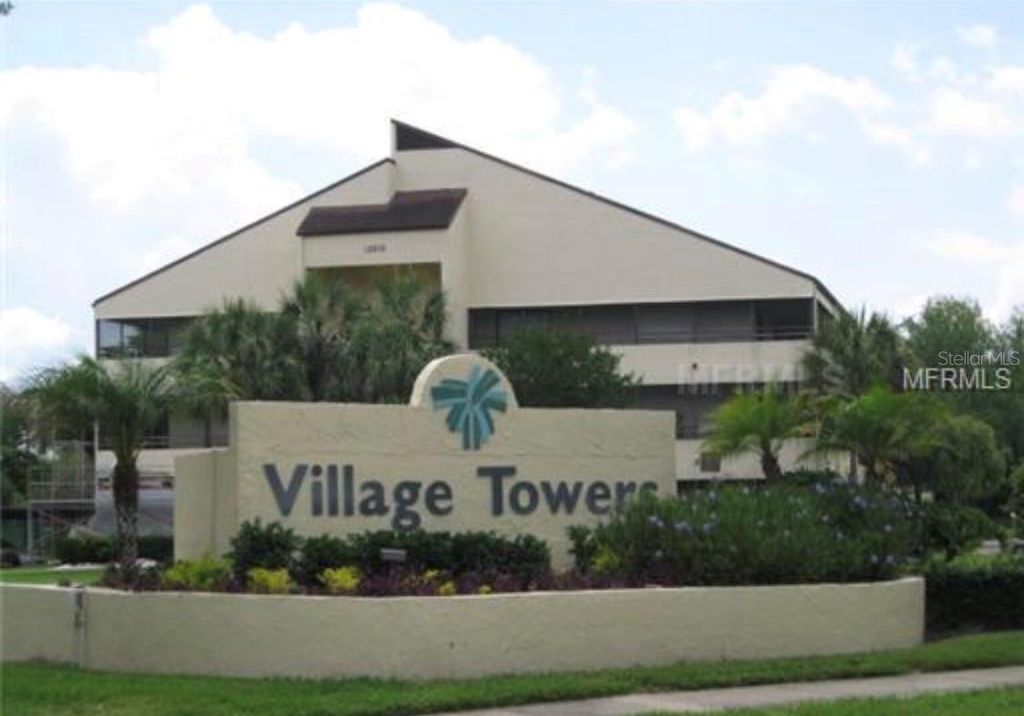 13612 SOUTH VILLAGE DRIVE 5-207, Tampa, FL 33618