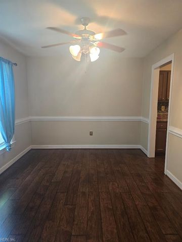 122 Towne Square DR, Newport News, VA 23607