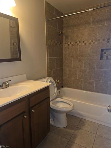 122 Towne Square DR, Newport News, VA 23607