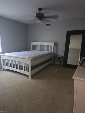 122 Towne Square DR, Newport News, VA 23607
