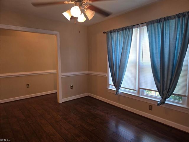 122 Towne Square DR, Newport News, VA 23607