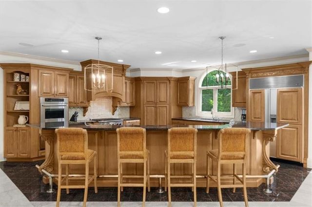 9005 Old Southwick Pass, Alpharetta, GA 30022