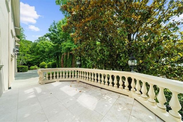 9005 Old Southwick Pass, Alpharetta, GA 30022