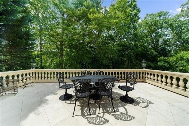 9005 Old Southwick Pass, Alpharetta, GA 30022