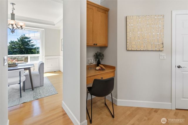 7208 8th Avenue NE, Seattle, WA 98115