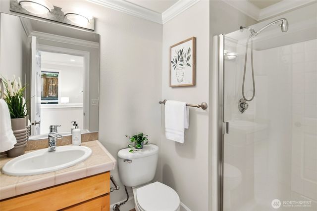 7208 8th Avenue NE, Seattle, WA 98115