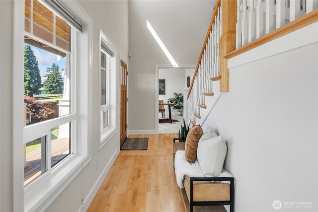 7208 8th Avenue NE, Seattle, WA 98115