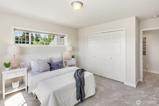 7208 8th Avenue NE, Seattle, WA 98115