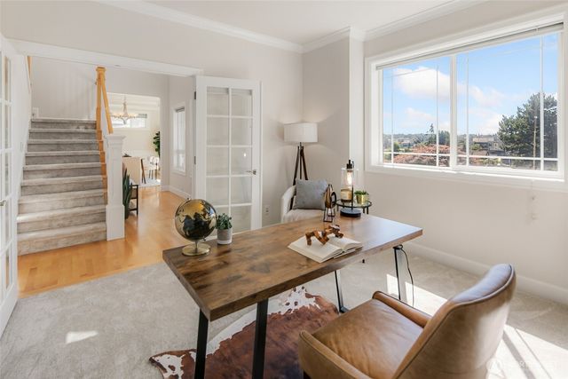 7208 8th Avenue NE, Seattle, WA 98115