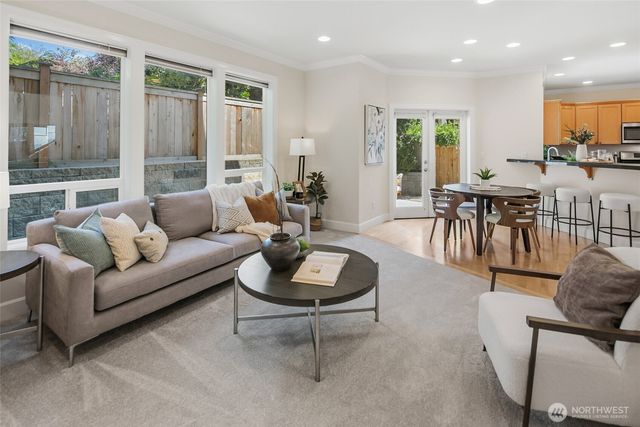7208 8th Avenue NE, Seattle, WA 98115