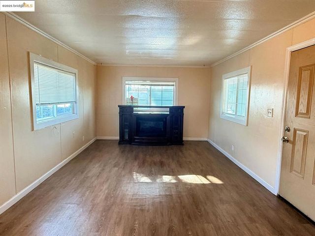 1153 Rumrill Blvd, San Pablo, CA 94806