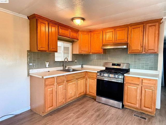 1153 Rumrill Blvd, San Pablo, CA 94806