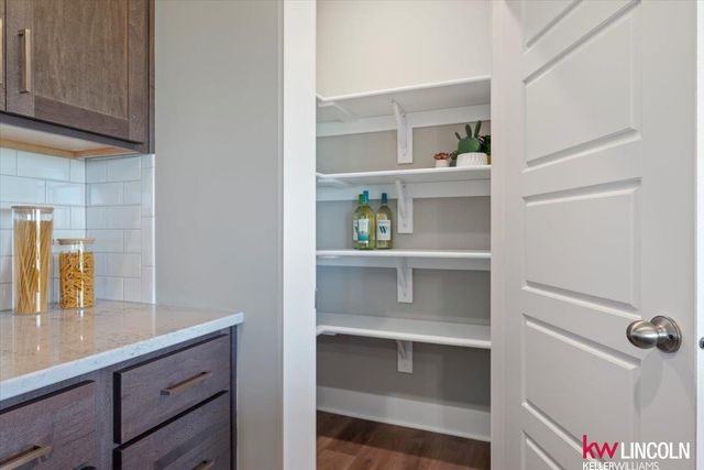 7307 Strait Road, Lincoln, NE 68521